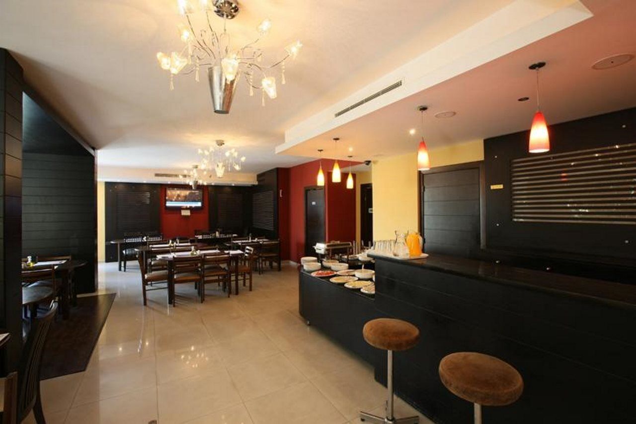 Zoukotel Hotel Jounieh Exterior foto