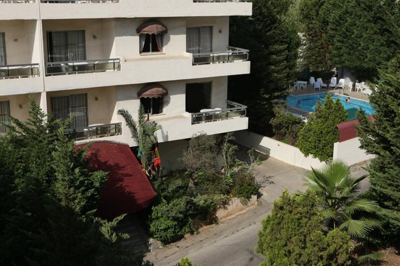 Zoukotel Hotel Jounieh Exterior foto